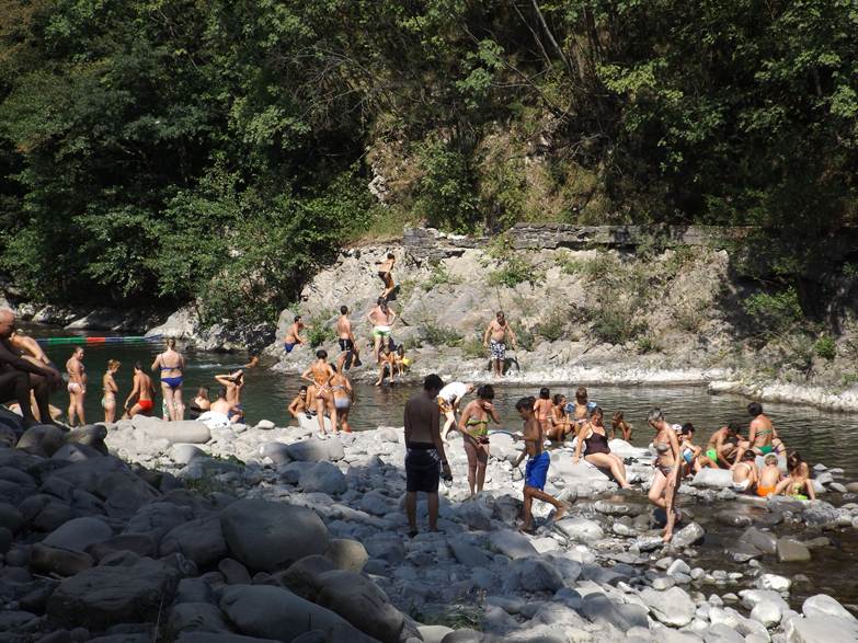  Image name: Image12.jpg 
 width: 783 pixel 
 height: 587 pixel 
 Size: 138753 bytes 
 Click to enlarge 